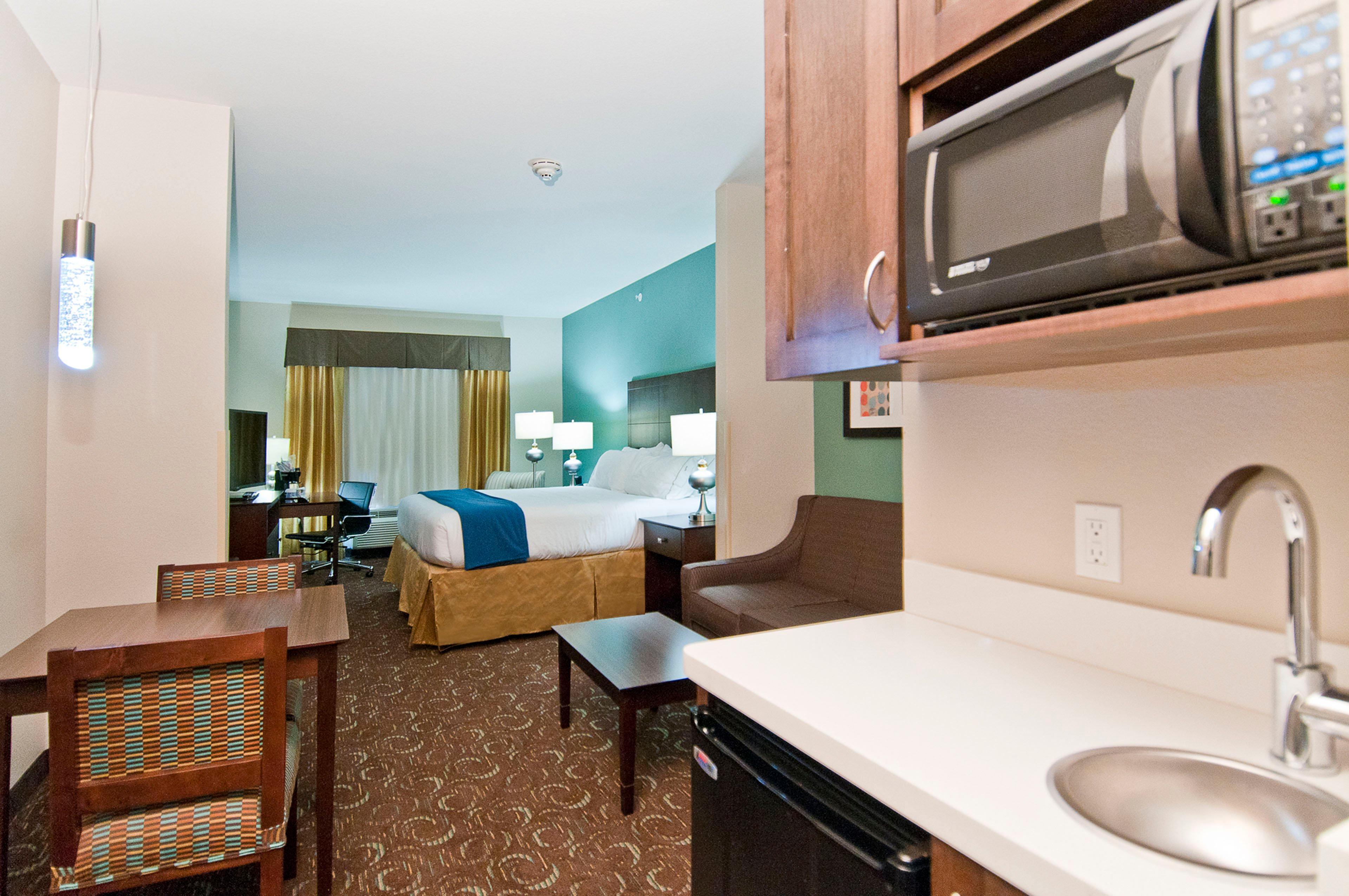 Holiday Inn Express & Suites San Antonio Frost Bank Center By Ihg Exteriör bild