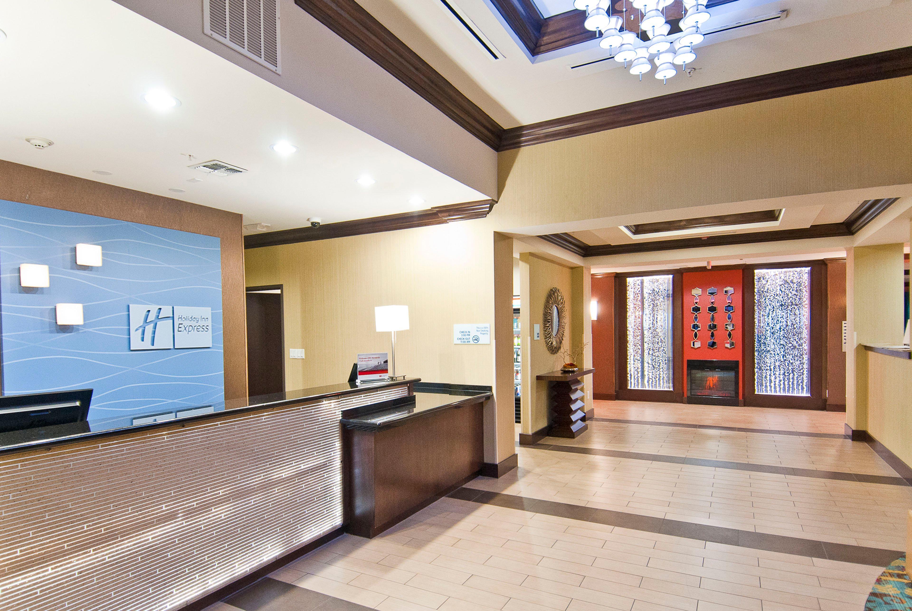 Holiday Inn Express & Suites San Antonio Frost Bank Center By Ihg Exteriör bild