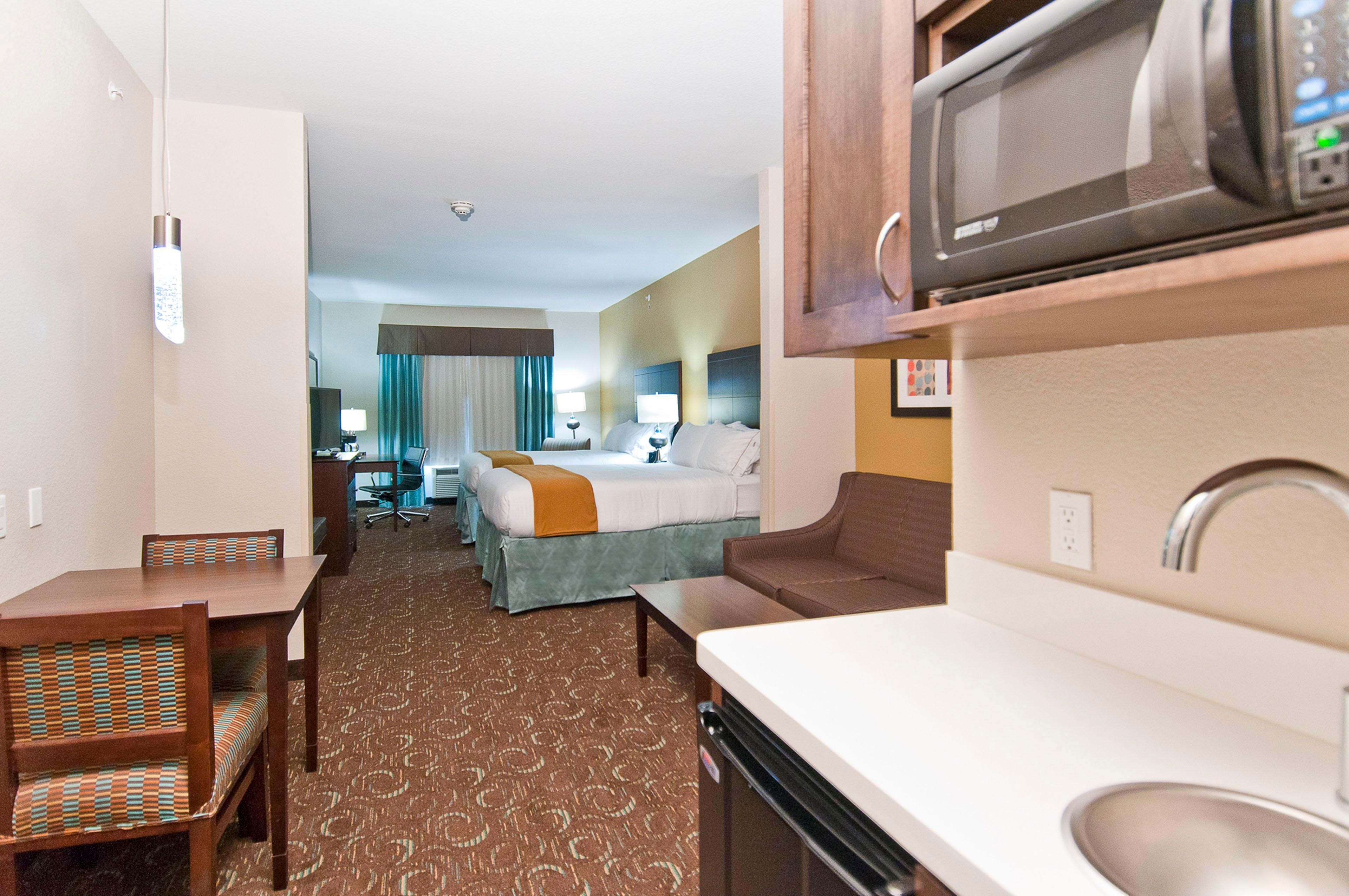 Holiday Inn Express & Suites San Antonio Frost Bank Center By Ihg Exteriör bild